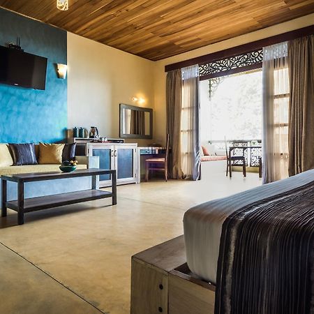 קנדי Yasmin Hill Longevity Resort - Hotel Galavilla מראה חיצוני תמונה