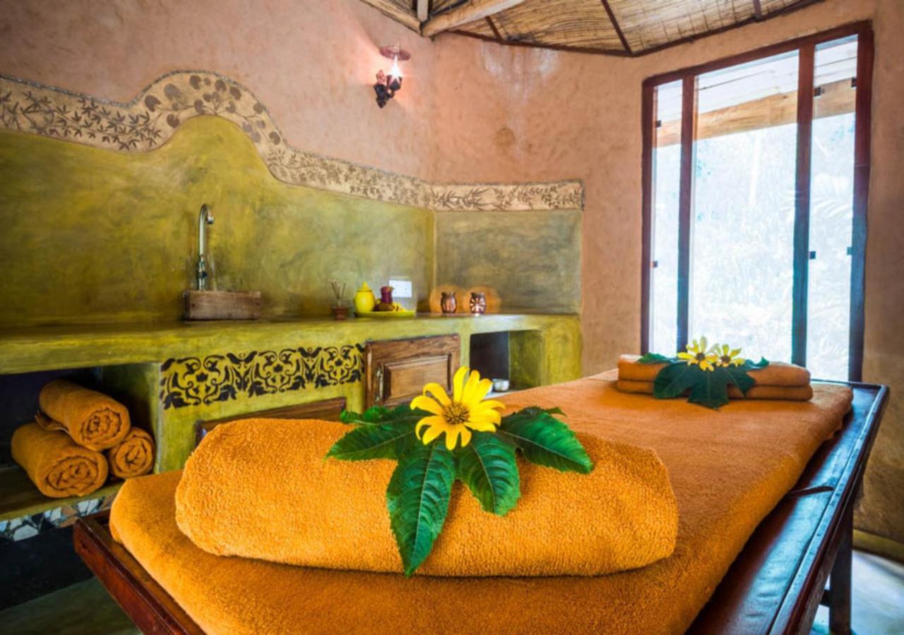 קנדי Yasmin Hill Longevity Resort - Hotel Galavilla מראה חיצוני תמונה